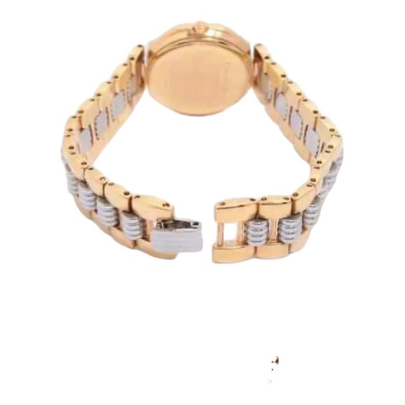 Christian Dior quartz dateGold
Visit
plated, white dial ladies watch vintage - Picture 7 of 13